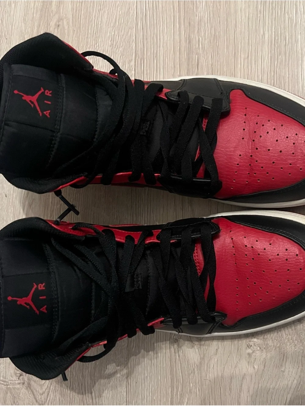 Jordan Men's Black and Red High-Top Basketball Sneakers